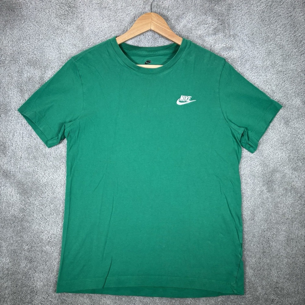 Nike T Shirt Mens S Green Cotton Short Sleeve Embroidered Logo Athletic Gym
